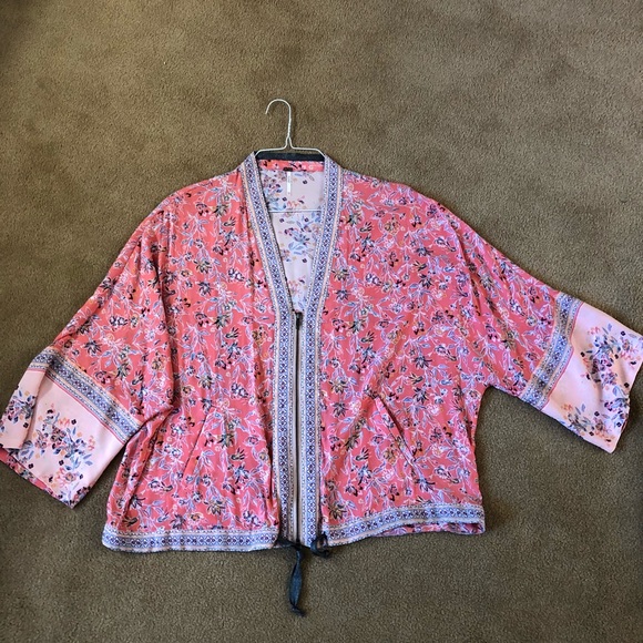 Free People Jackets & Blazers - Free People Jacket Coral floral Kimono style
